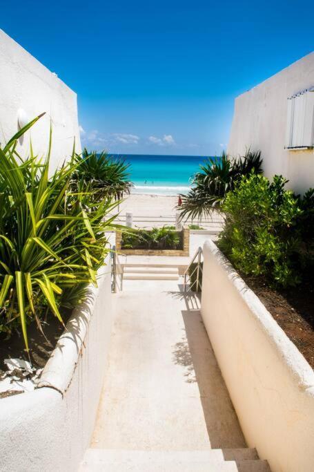 Ocean Front Villa Marlin, Best Location In Hotel Zone #109 Cancun Exterior photo